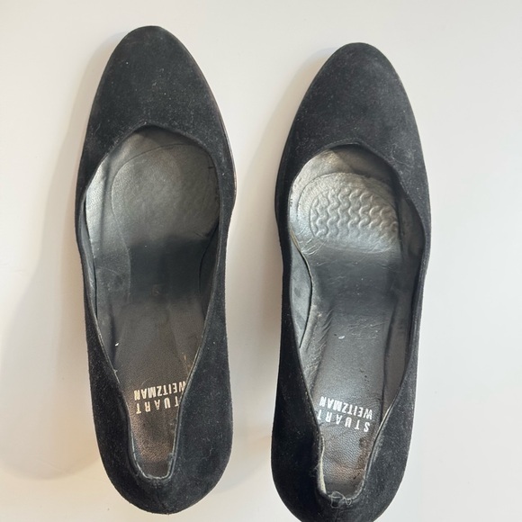 Authentic Stuart Weitzman Black Suede  Almond Toe Women's Heels size 9.5 US - Picture 2 of 8